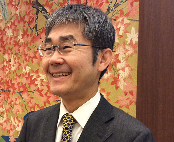 三　宅　　　　洋　氏