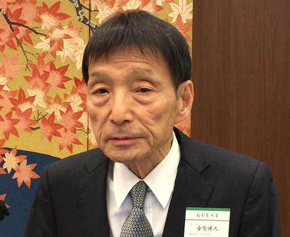 倉　智　　博　久　氏