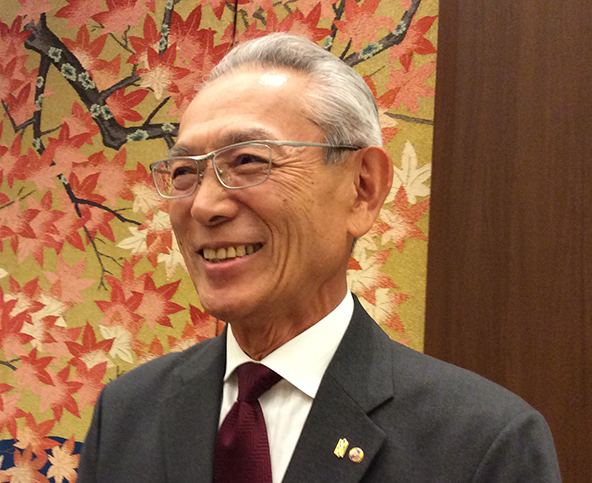 江　藤　　克　二　君