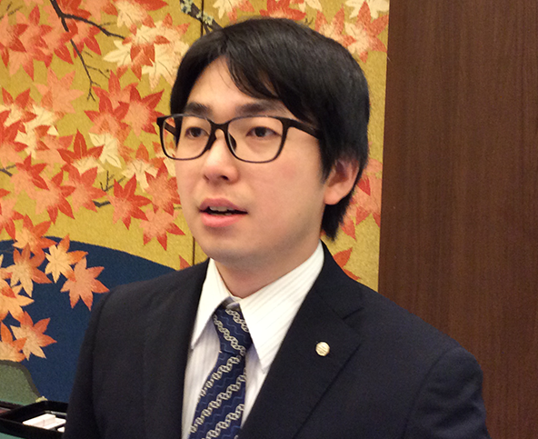 呉　　　　凡　氏