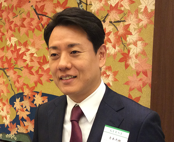 青　木　　大　樹　氏