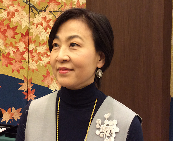 元　村　　有希子　氏