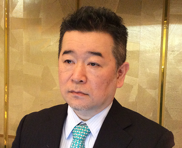 福　家　　顕　宏　氏