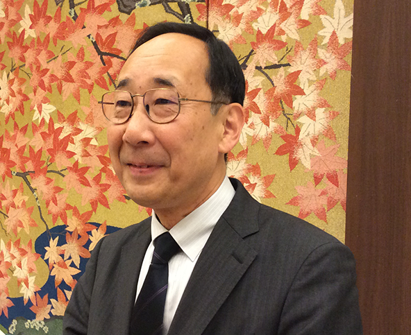 山　本　　条　太　氏