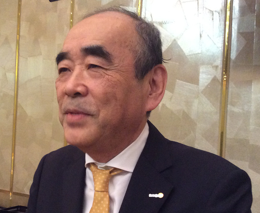 佐　野　　吉　彦　君（建築設計）