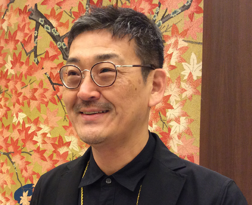 井　登　　友　一　氏